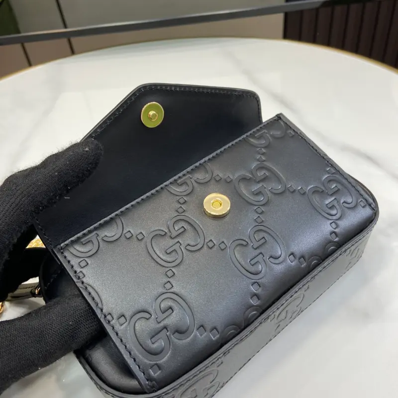 781554 CM 4 High-Quality Bags - Image 6