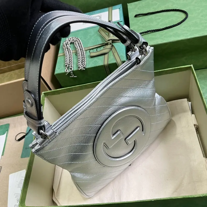 751518 CM 8 High-Quality Bags - Image 6