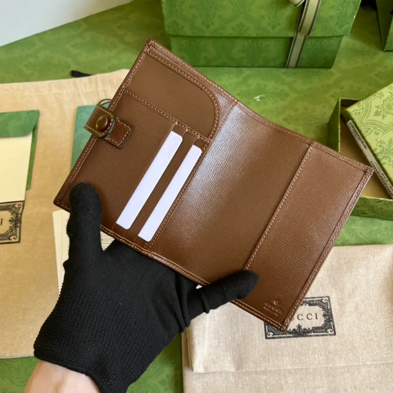 724562 CM 1 High-Quality Bags - Image 6