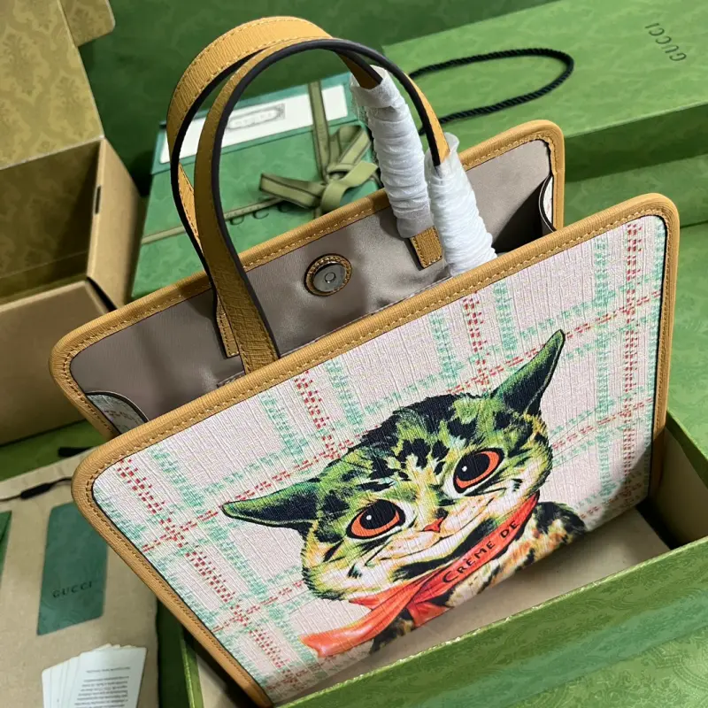 605614 CM 8 High-Quality Bags - Image 6