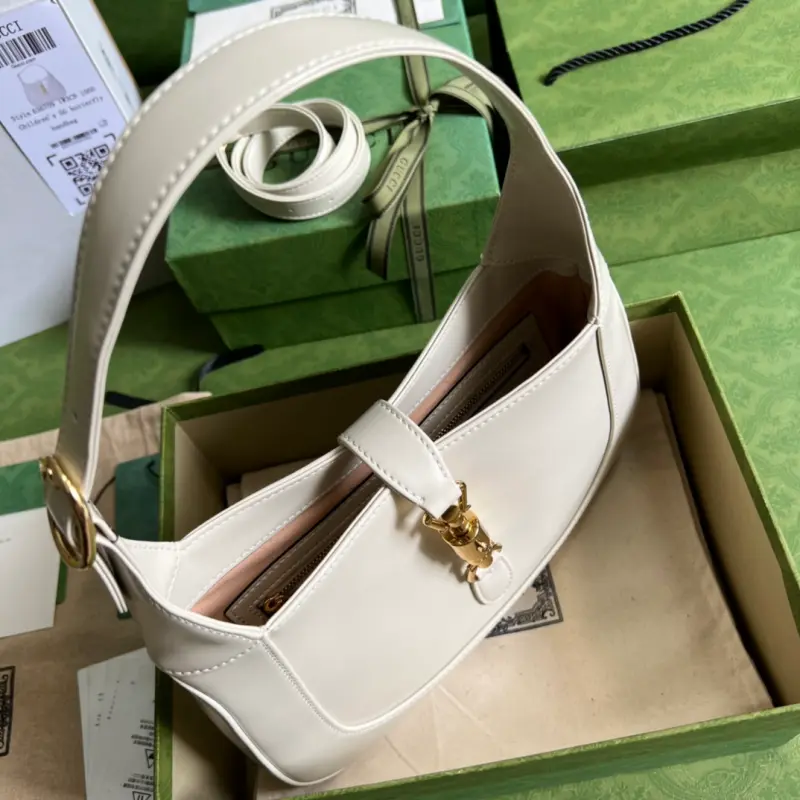 636709 CM 1 High-Quality Bags - Image 6