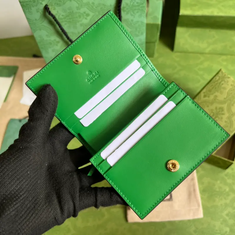 723786 CM 4 High-Quality Bags - Image 6