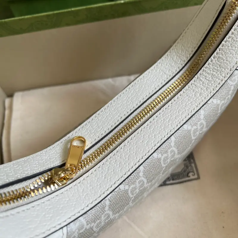 658551 CM 7 High-Quality Bags - Image 6