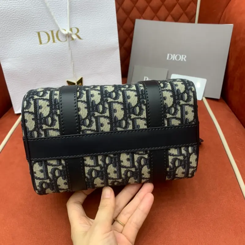 ML67 2 High Quality Bags - Image 6