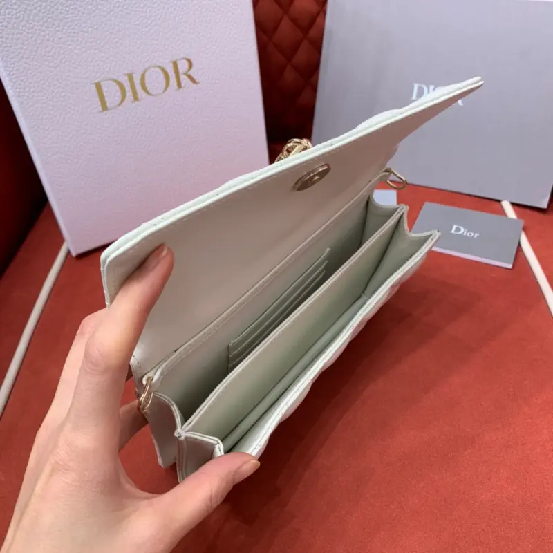 ML186 3 High Quality Bags - Image 6