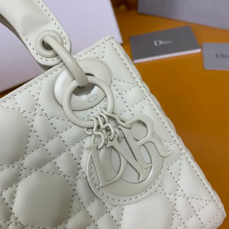 ML184 2 High Quality Bags - Image 5