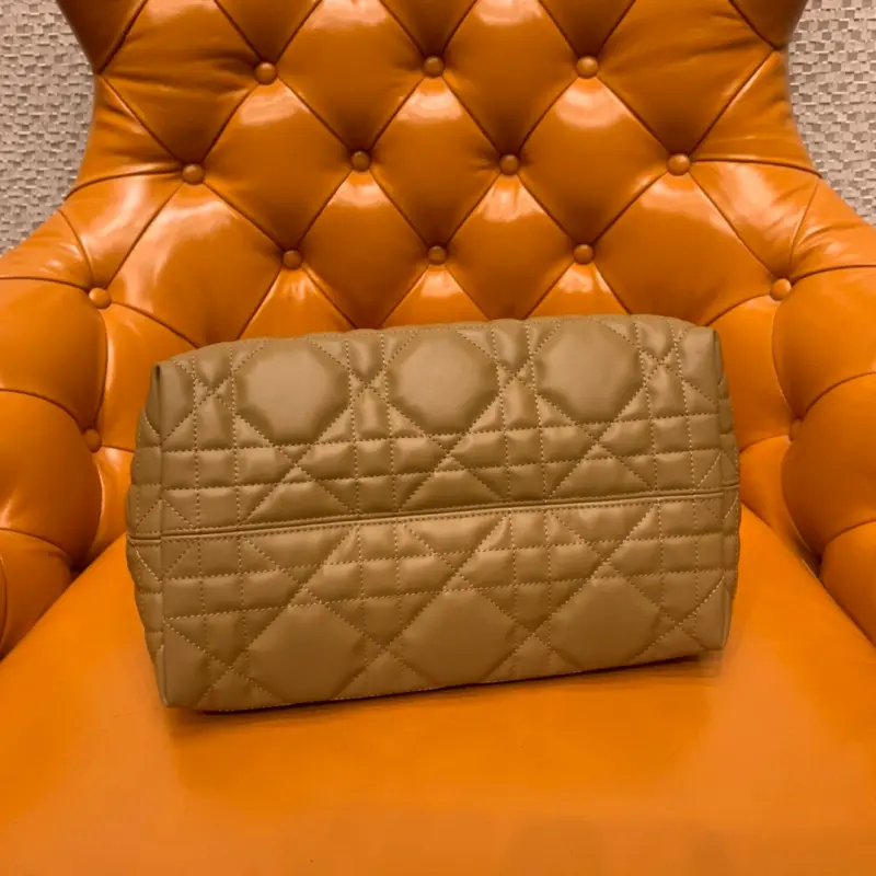 ML175 2 High Quality Bags - Image 6