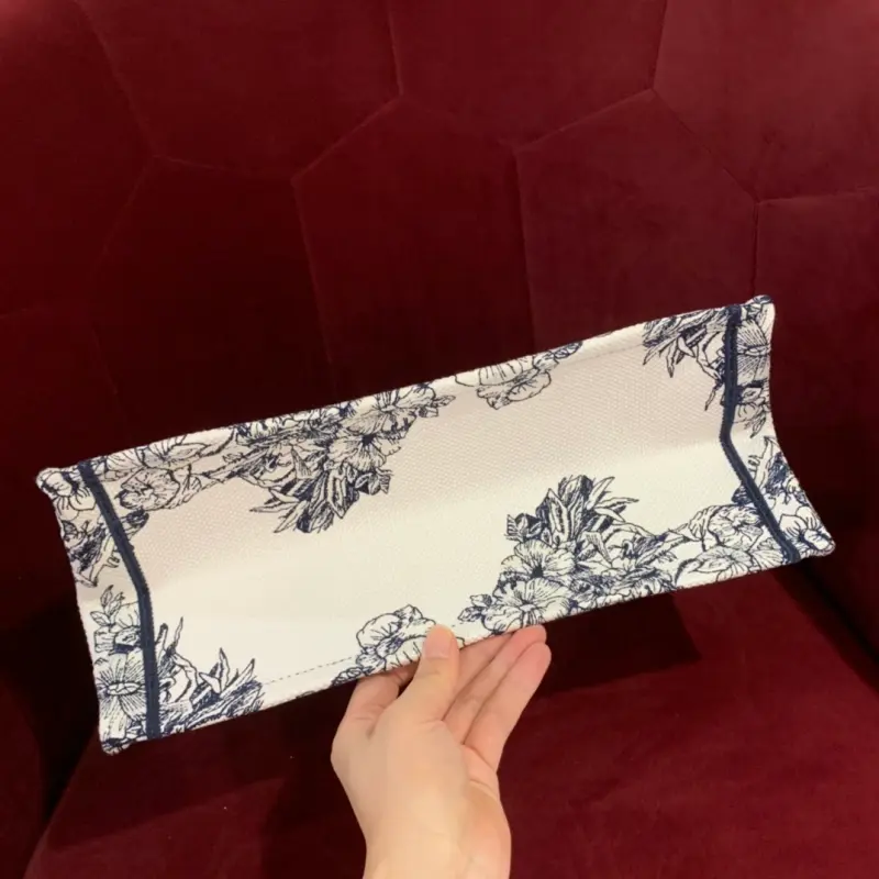 ML166 2 High Quality Bags - Image 5