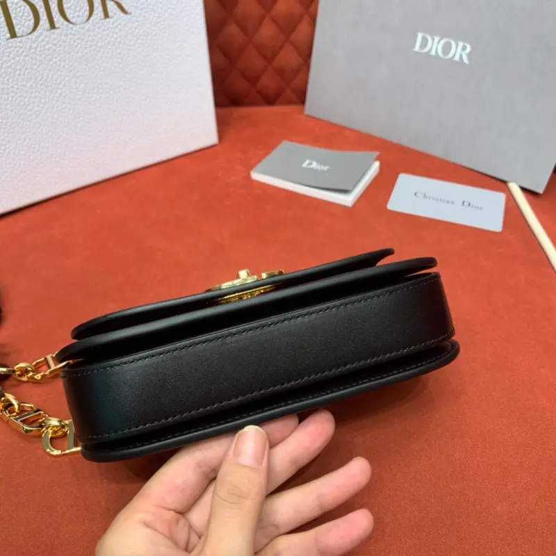 ML139 2 High Quality Bags - Image 6