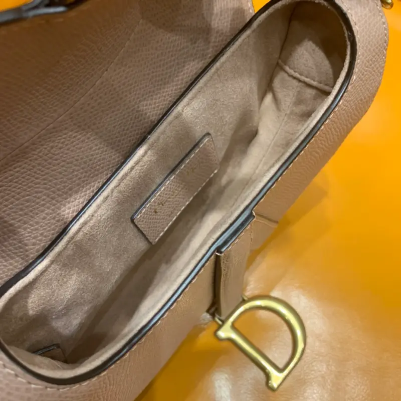 ML121 1 High Quality Bags - Image 6