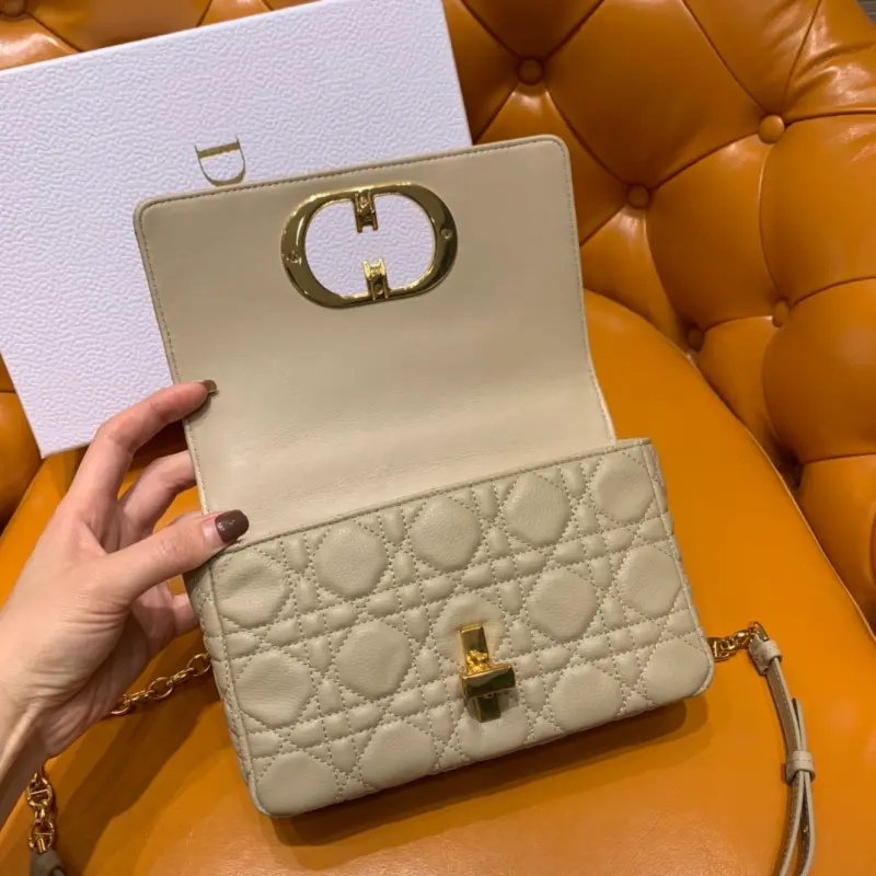 ML102 4 High Quality Bags - Image 6