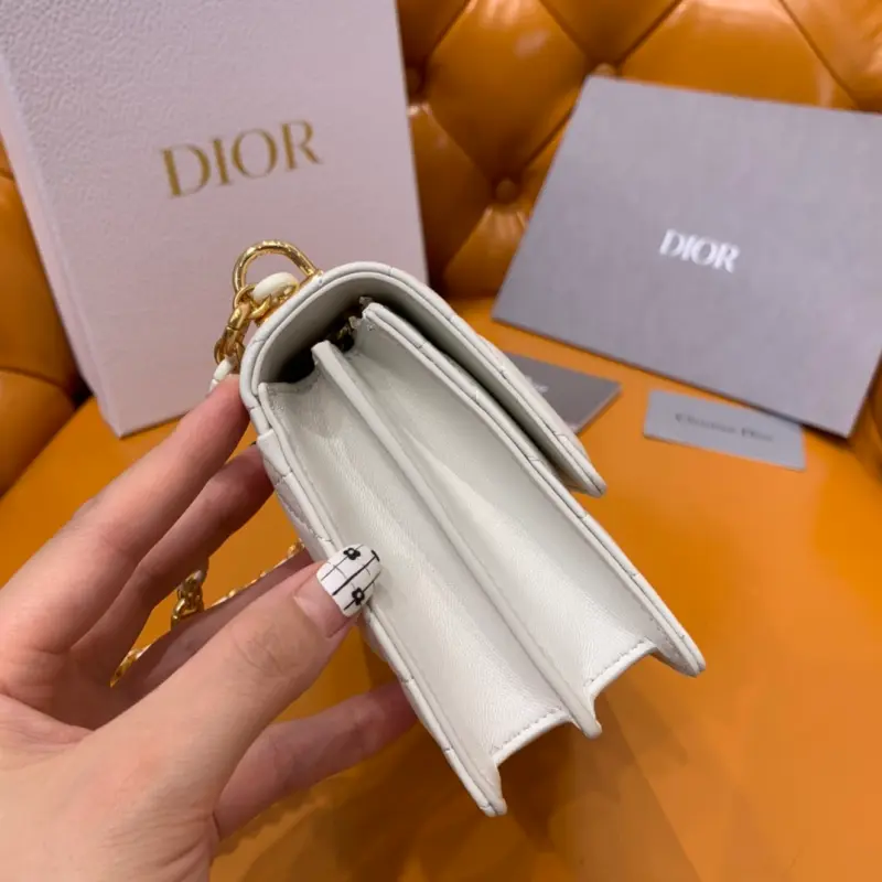 ML101 White High Quality Bags - Image 5