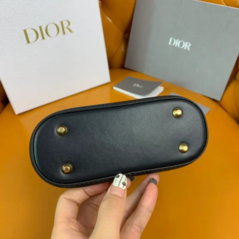 ML89 High Quality Bags - Image 7