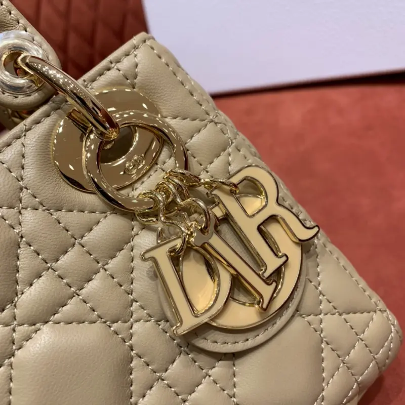 ML70 High Quality Bags - Image 6