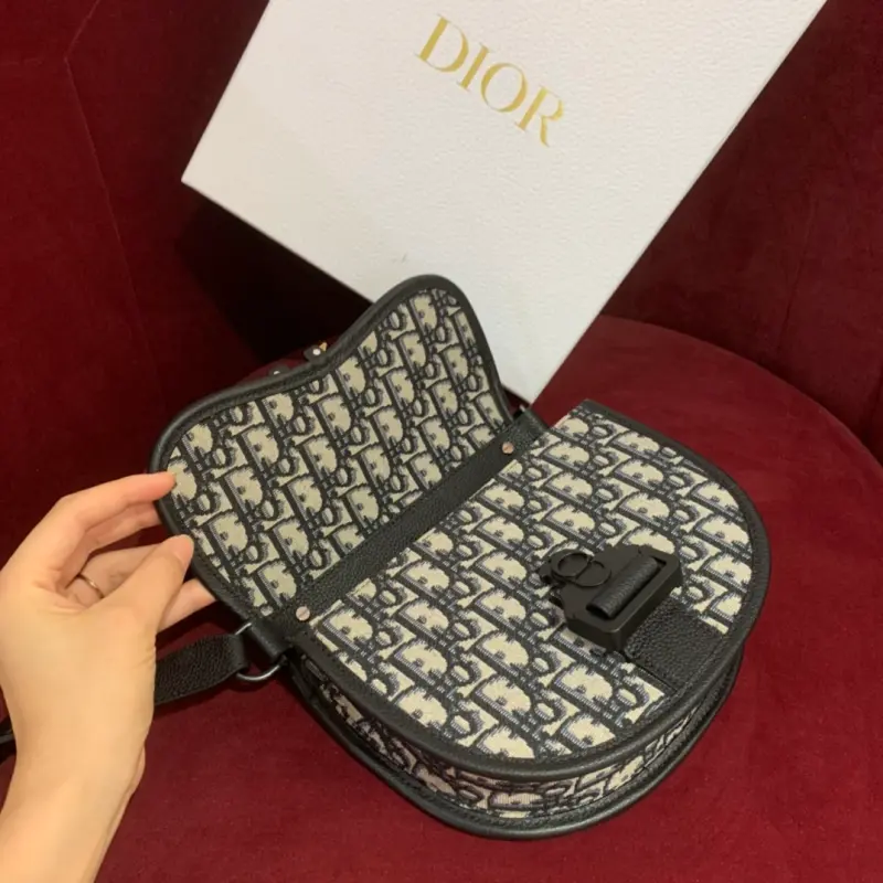 ML55 High Quality Bags - Image 6