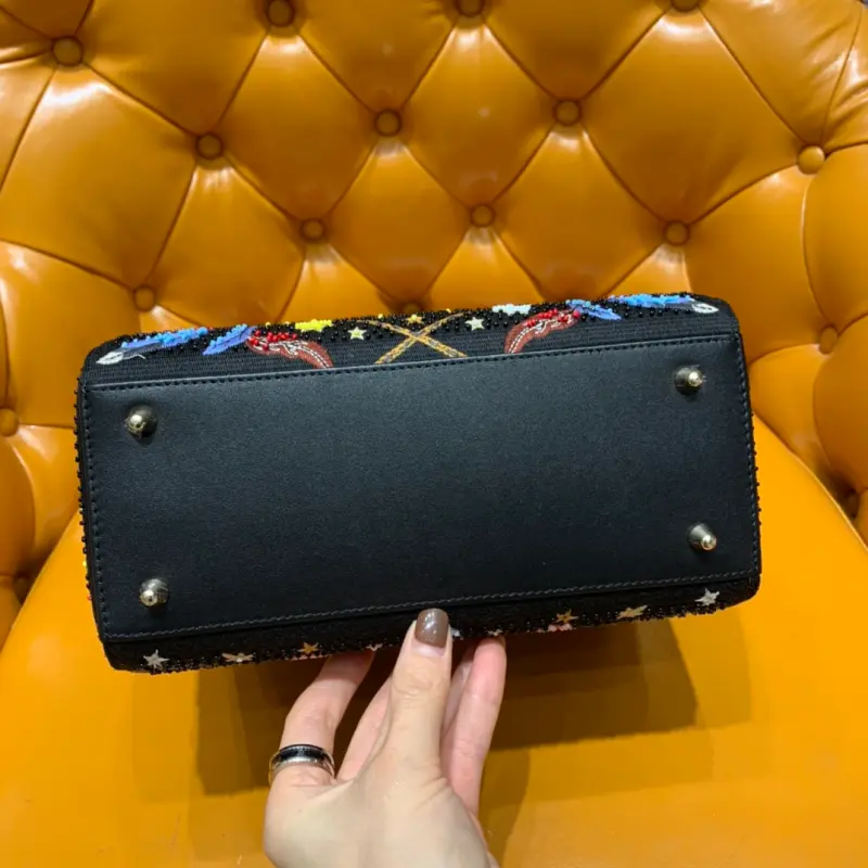 ML31 High Quality Bags - Image 7