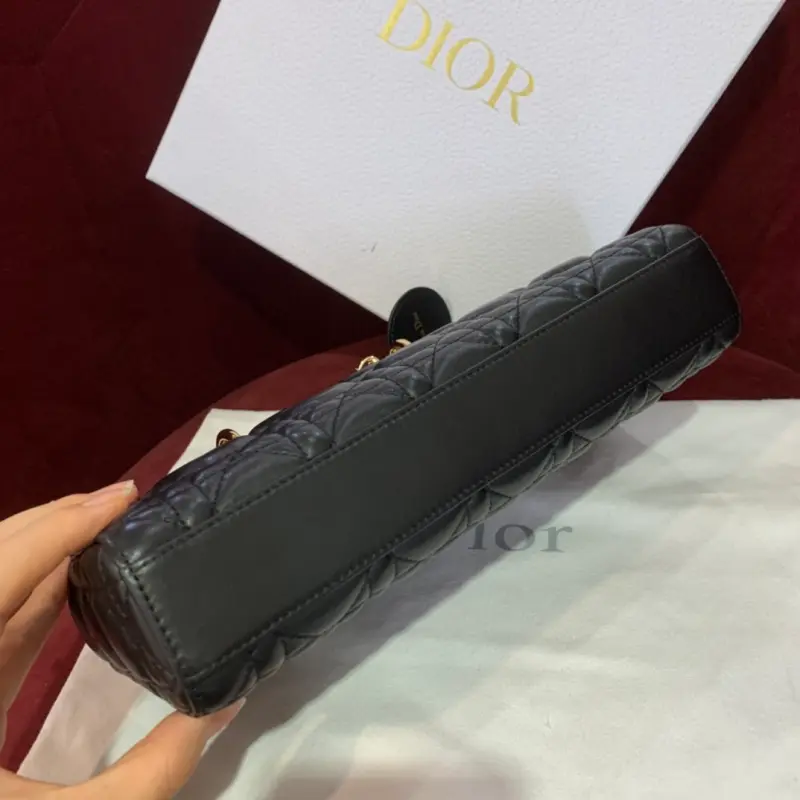 ML16 4 High Quality Bags - Image 4