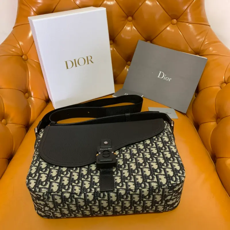 ML Saddle Messenger Bag 31cm High Quality Bags - Image 6