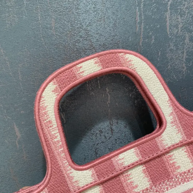 ML8 4 High Quality Bags - Image 7