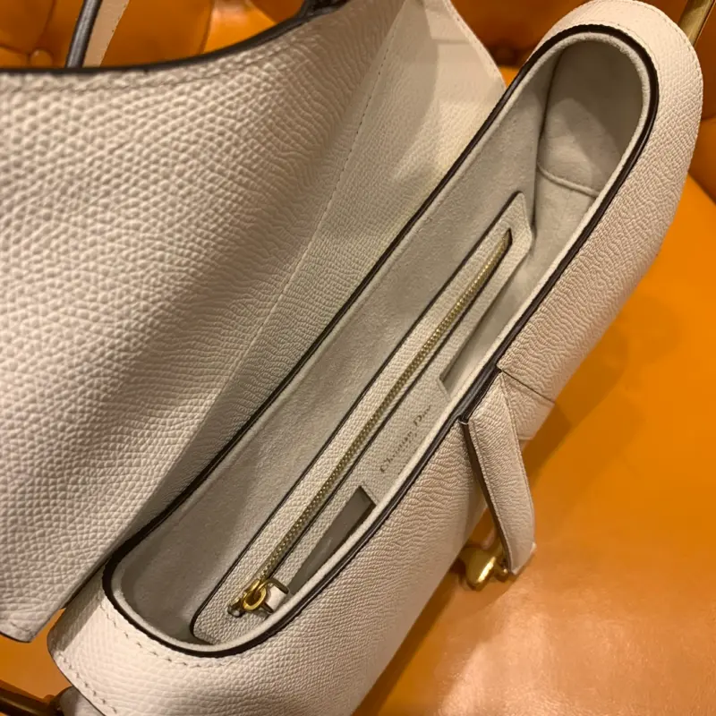 ML60 2 High Quality Bags - Image 6