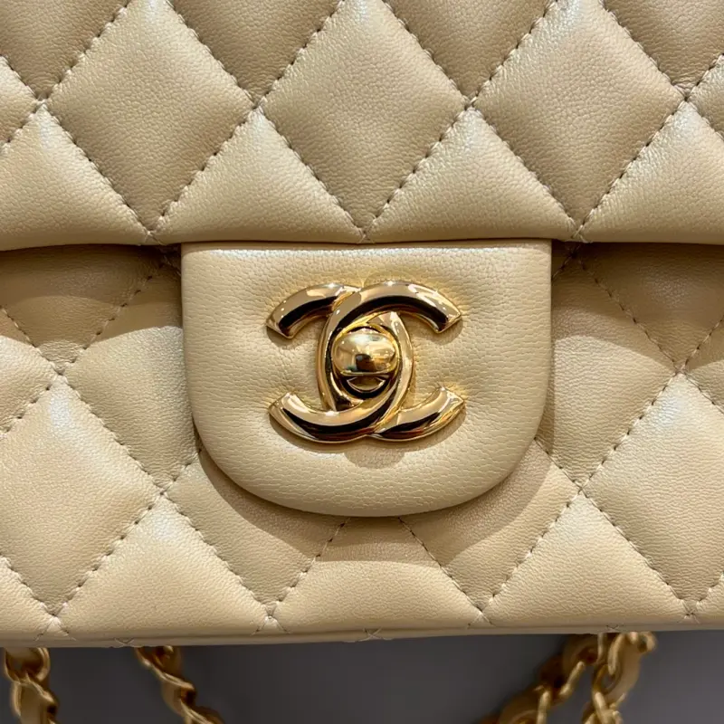 Medium 25cm Lamb Skin CM 6 High Quality Bags - Image 6