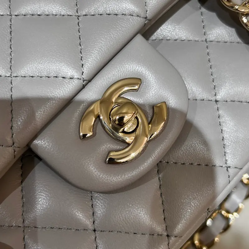 CF Medium 25cm Sheepskin CM 17 High Quality Bags - Image 6