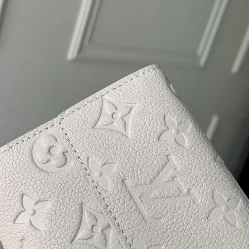 M13463 19x11x3cm High Quality Bags - Image 6