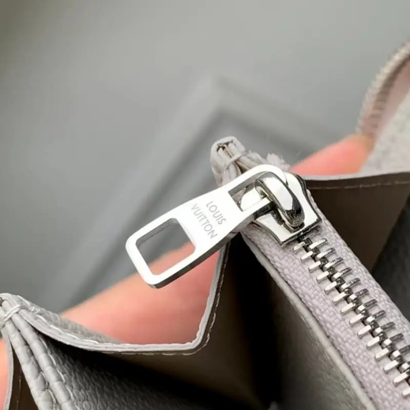 M13825 19.5x10.5x2.5cm High Quality Bags - Image 6