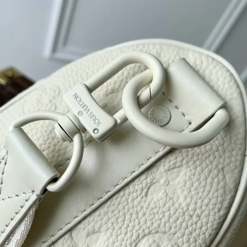 M24434 White HH86 25x15x11cm High Quality Bags - Image 7