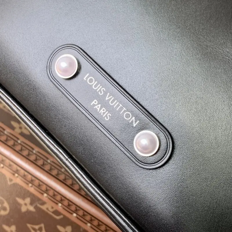 M13987 17.5x11x25cm High Quality Bags - Image 5