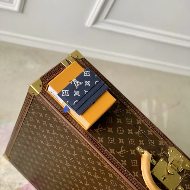 M83699 Elegant Blue 11x7x1.5cm High Quality Bags - Image 3