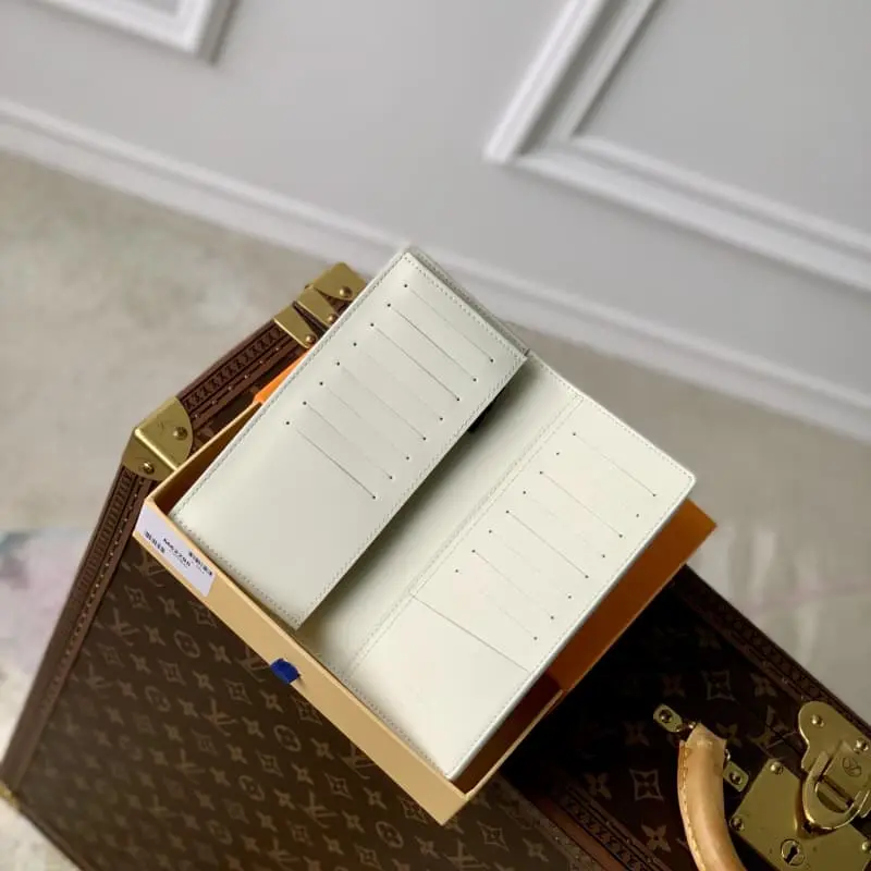 M61697 Elegant White 19X10cm High Quality Bags - Image 4