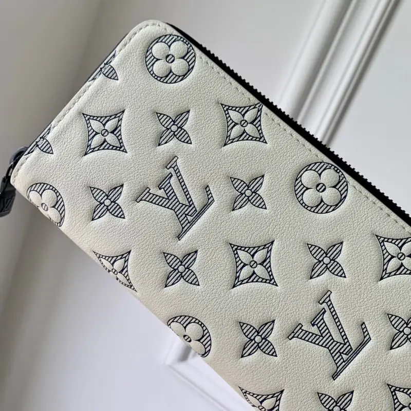 M62295 Elegant White 10x20x2cm High Quality Bags - Image 4