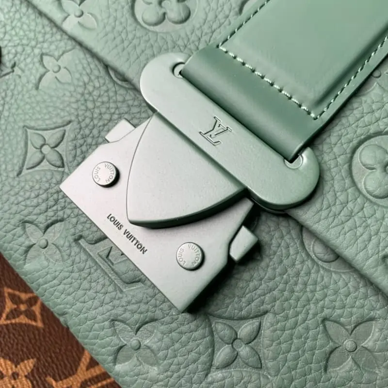 M24439 28x16x10cm High Quality Bags - Image 5