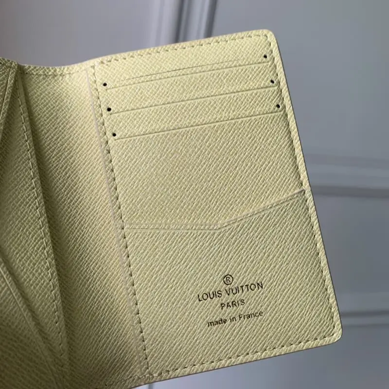 M83336 White 7.5x11.1x1cm High Quality Bags - Image 4