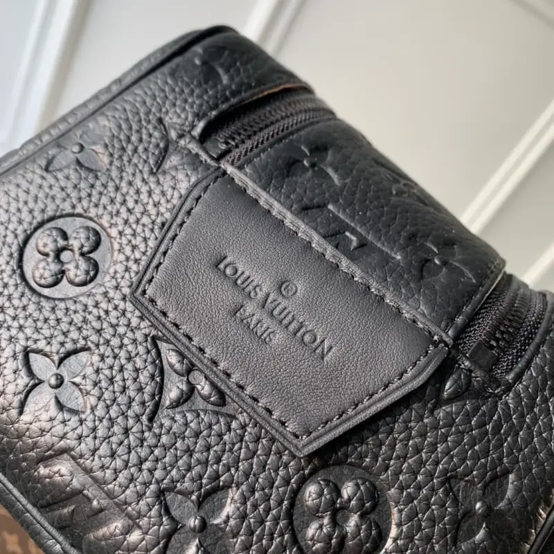 M82576 Leather S5 28x15x16.5cm High Quality Bags - Image 5