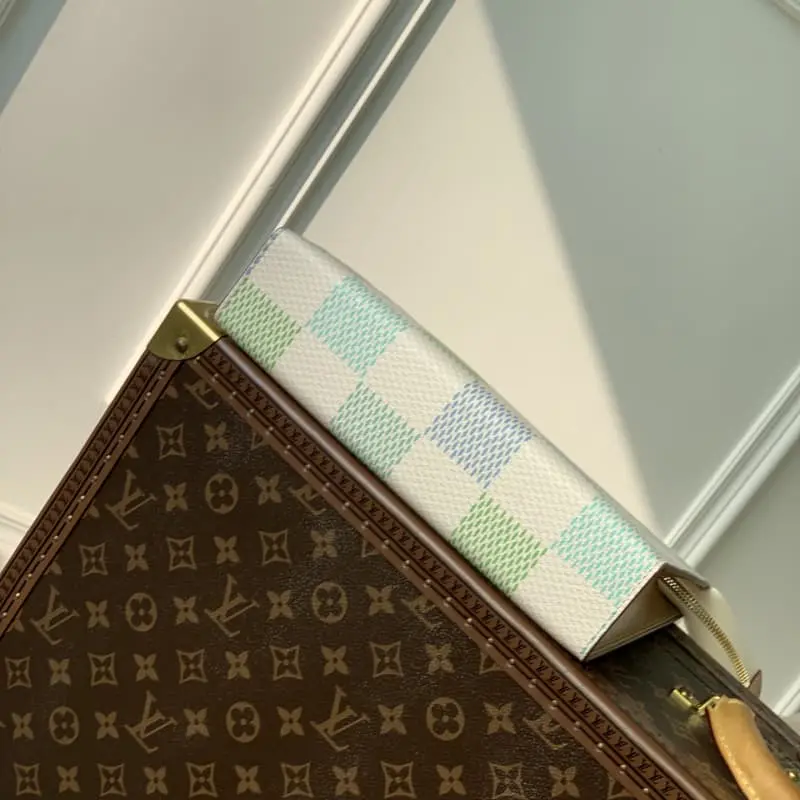 N47542 26x20cm High Quality Bags - Image 4