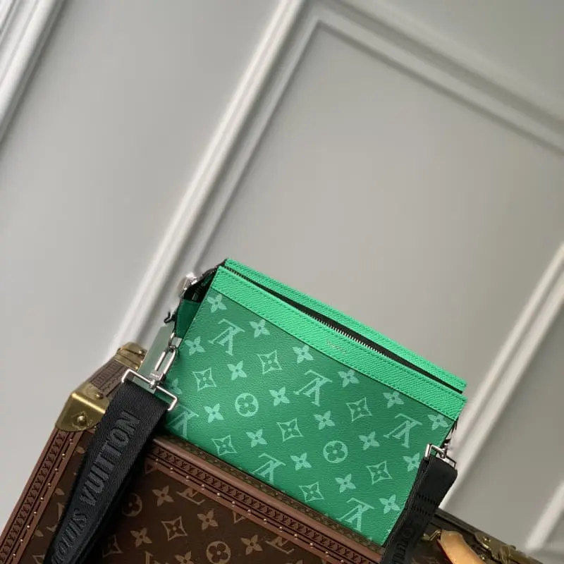 M81124 Green Flower 18.5x11x6.5cm High Quality Bags - Image 4