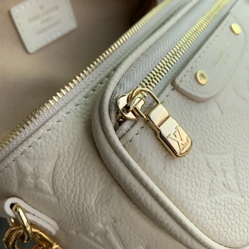 M82208 Beige embossed 17x12x9.5cm High Quality Bags - Image 5