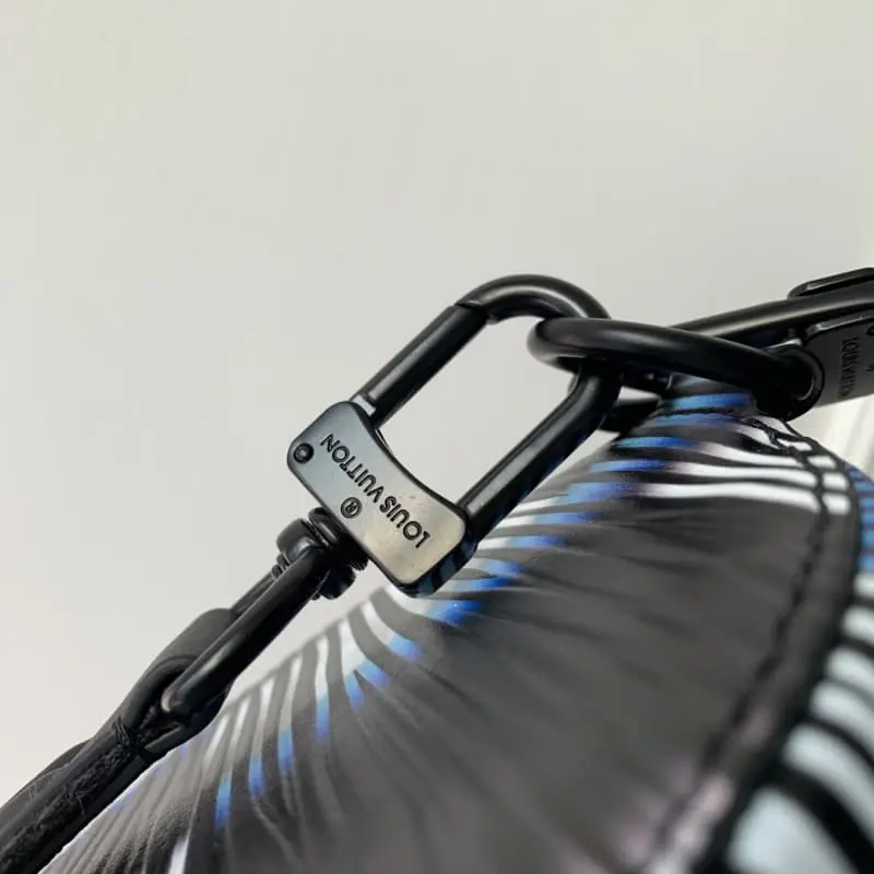 M23744 26x14x14cm High Quality Bags - Image 5