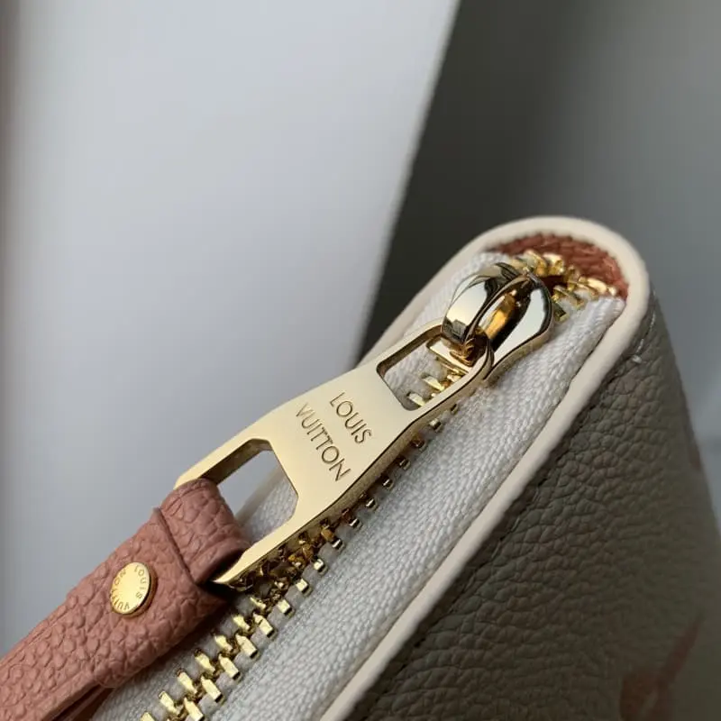 M69794 S1 19x10.5x2.5cm High Quality Bags - Image 5