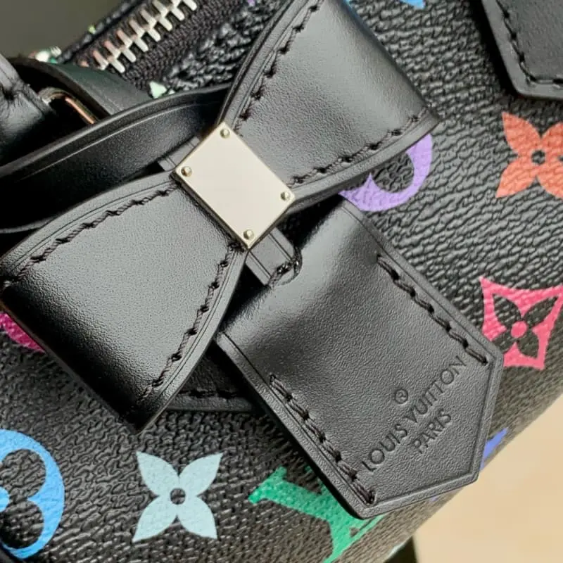 M13406 10x7.5x16cm High Quality Bags - Image 5