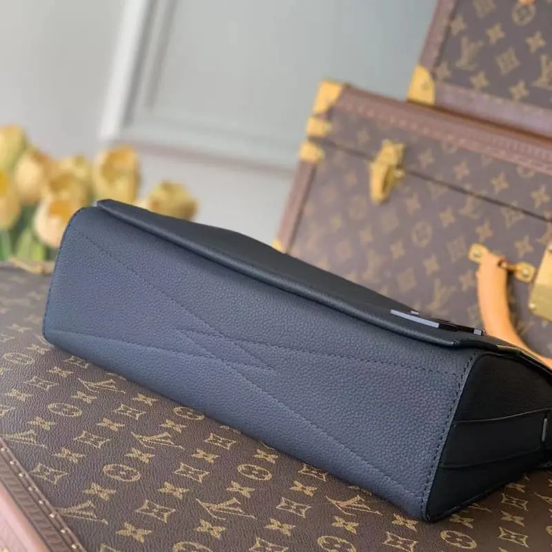 M57080 30.5x24x10cm High Quality Bags - Image 4