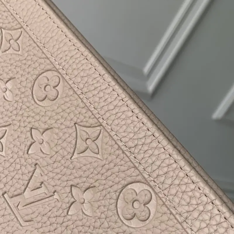 M13666 27x21x6cm High Quality Bags - Image 5