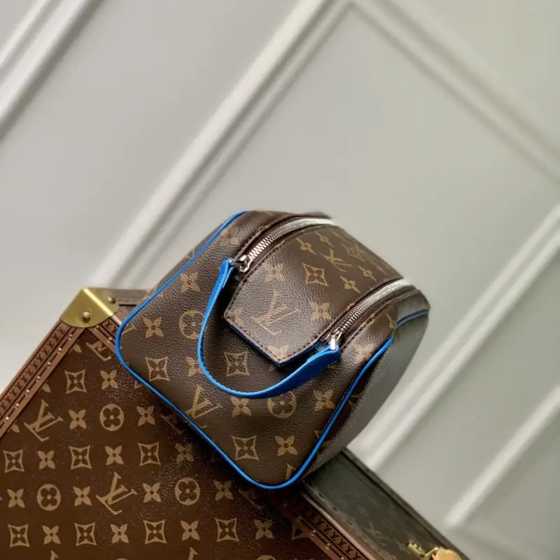 M47528 S2 28x16x13cm High Quality Bags - Image 5