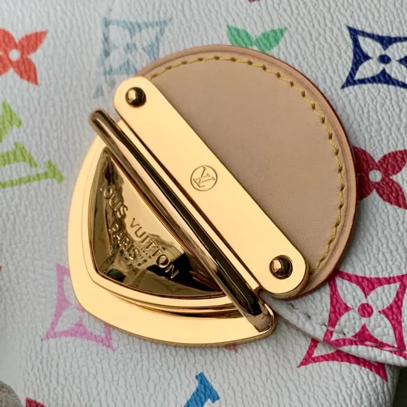 M13081 26x7x24cm High Quality Bags - Image 5