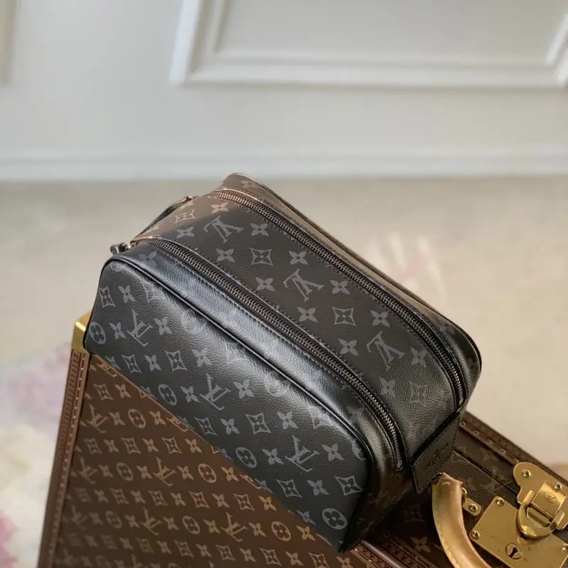 M46354 28x15x16.5cm High Quality Bags - Image 5