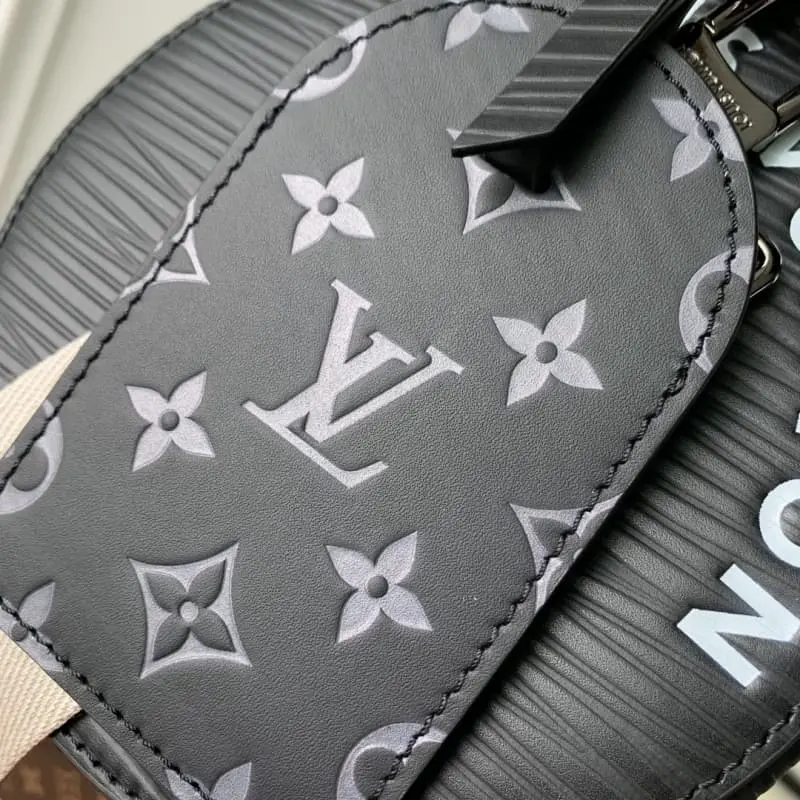 M23092 S2 33x17x17cm High Quality Bags - Image 5