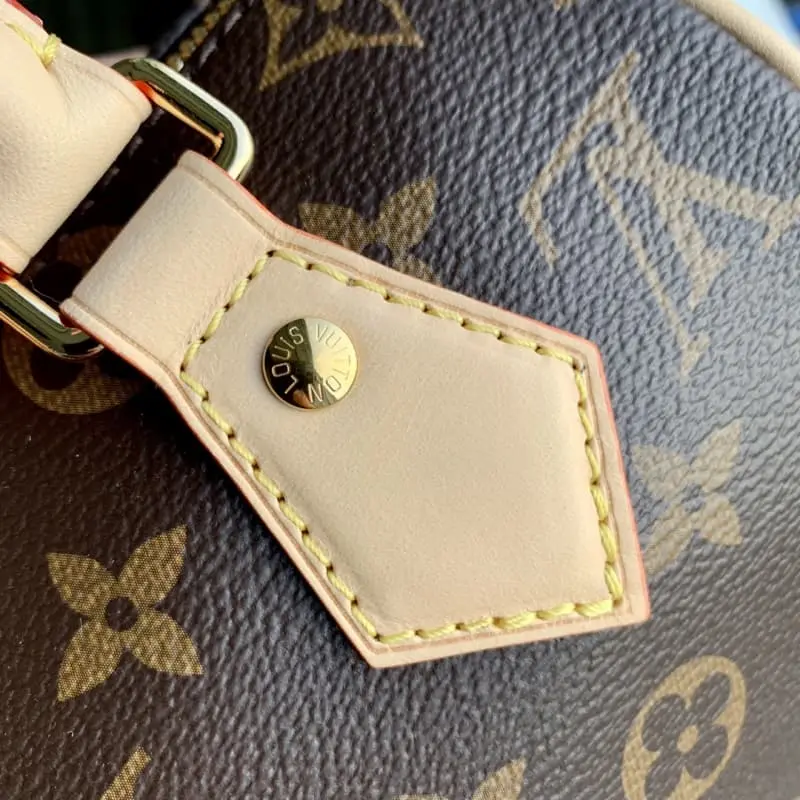 M46594 20.5x13.5x12cm High Quality Bags - Image 5