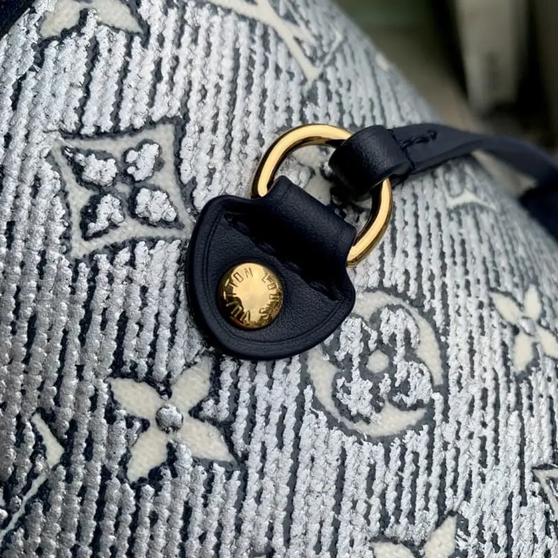 M22921 31x28x14cm High Quality Bags - Image 5